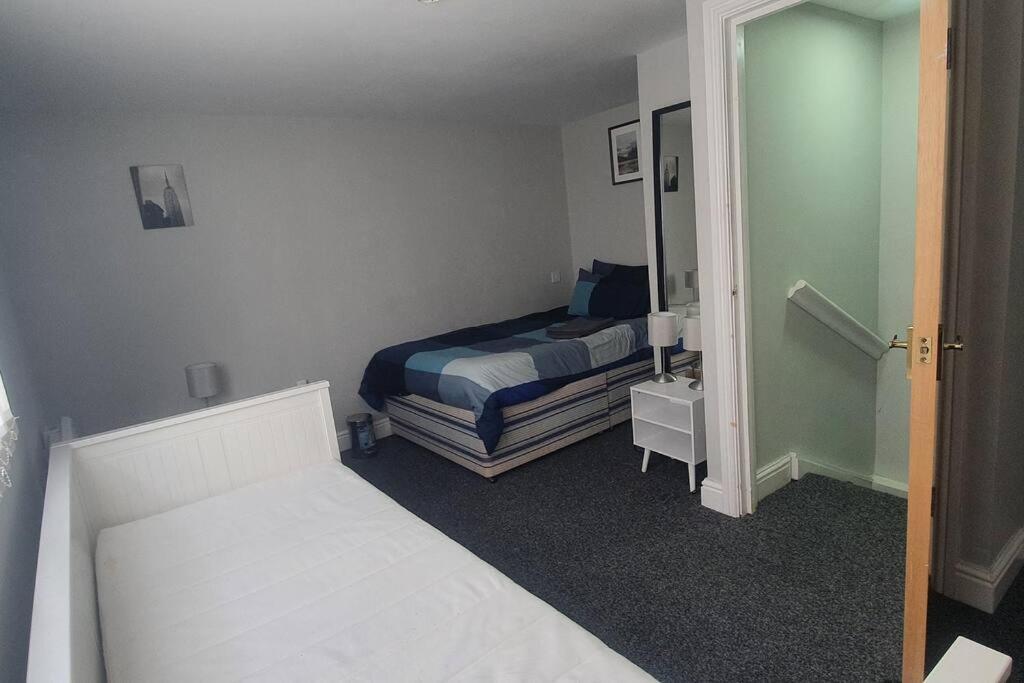 1 Bedroom Flat, Sleeps Up To 5Ppl, City Center Cardiff Exteriör bild